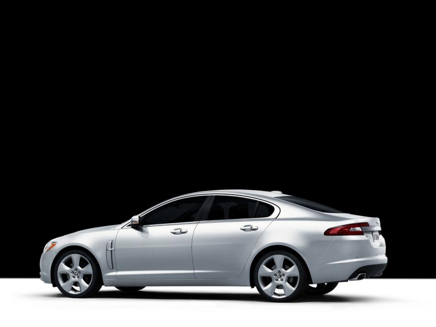  Jaguar XF 2008 года  (фото 3 из 175)